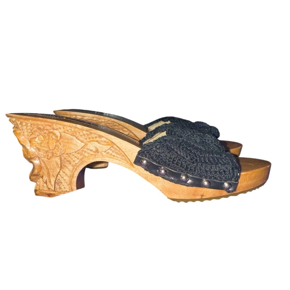 Betsey Johnson Black Wooden Heels - Picture 3 of 7